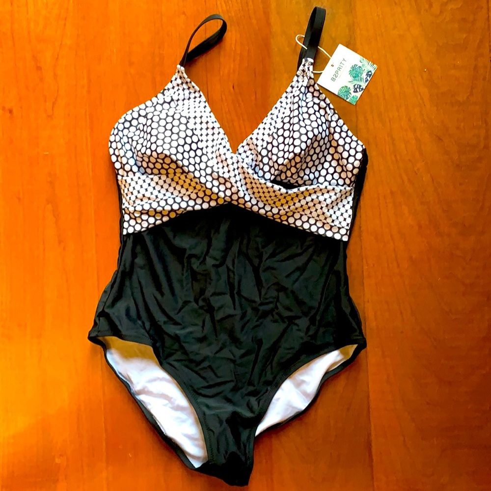 Black and polka dot Swim Suit shape wear MEDIUM
